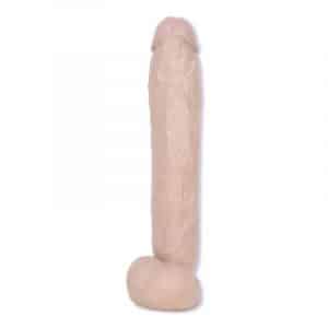 Langer Dildo mit einer Länge von etwa 30